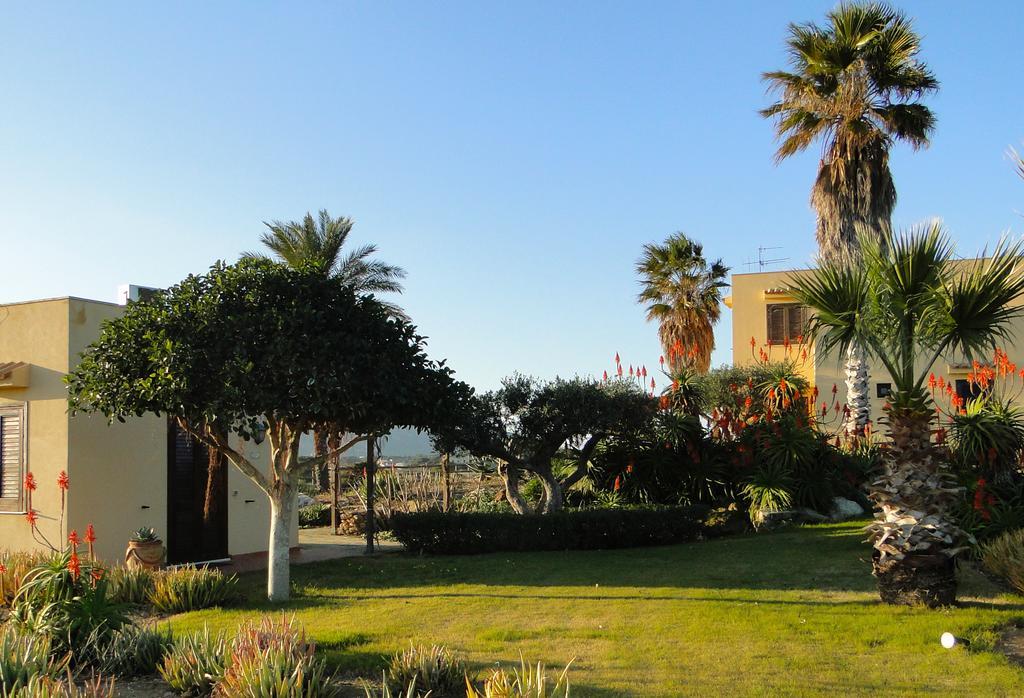 منزل الضيف فافينانا  في Il Giardino Delle Aloe المظهر الخارجي الصورة